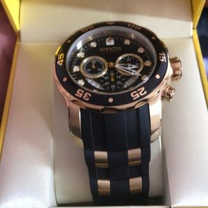 Gorgeous Invicta gold chronograph